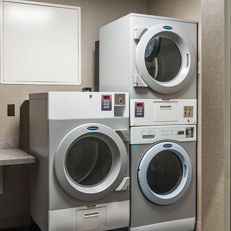 Ac Hotel By Marriott Boston Cleveland Circle מראה חיצוני תמונה